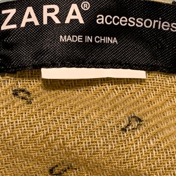 Zara Gold Scarf with tassels - Picture 4 of 6